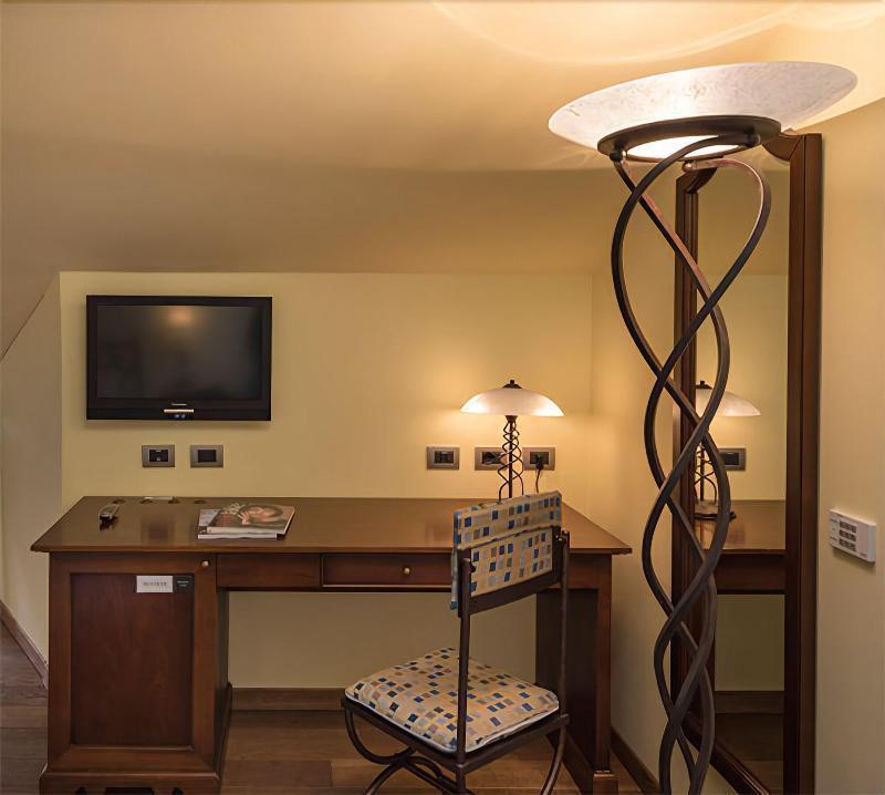 La Darsena Boutique Hotel & Restaurant Tremezzo Εξωτερικό φωτογραφία